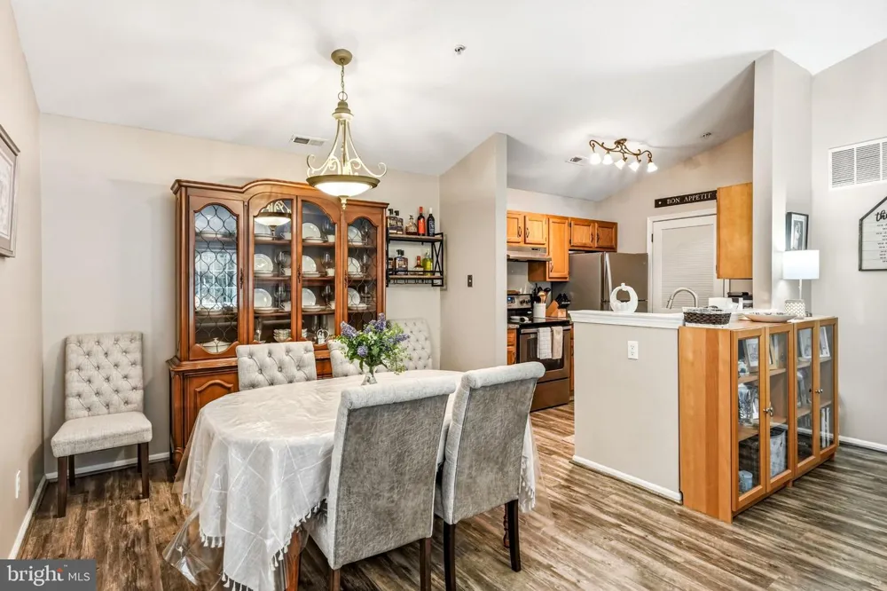 18 CRESTMONT DRIVE Mantua, NJ 08051