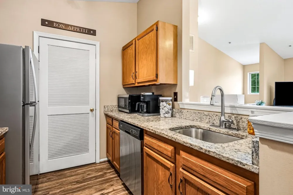 18 CRESTMONT DRIVE Mantua, NJ 08051