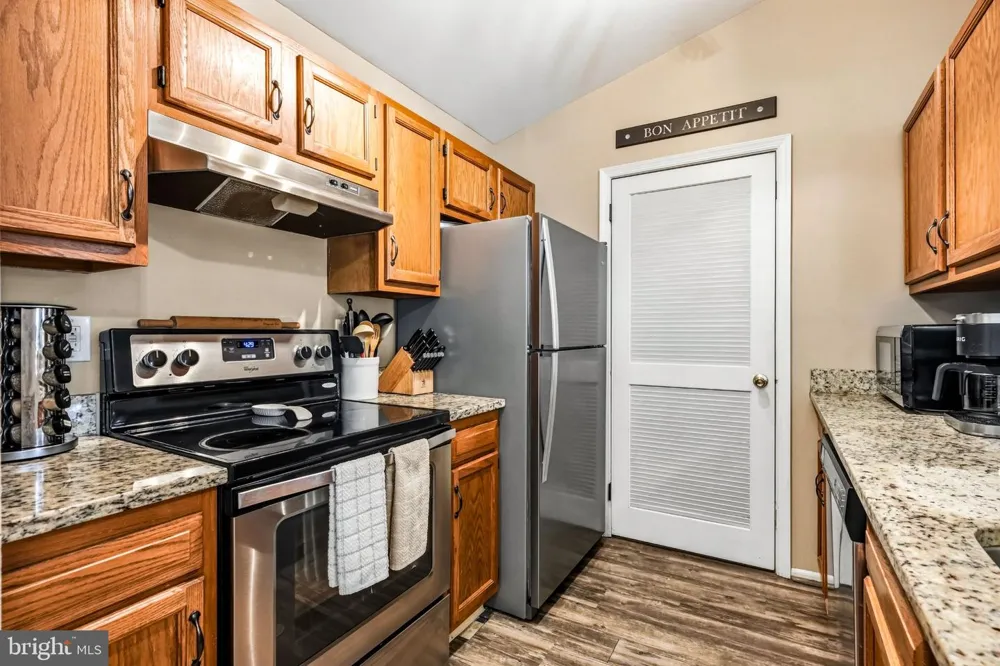18 CRESTMONT DRIVE Mantua, NJ 08051