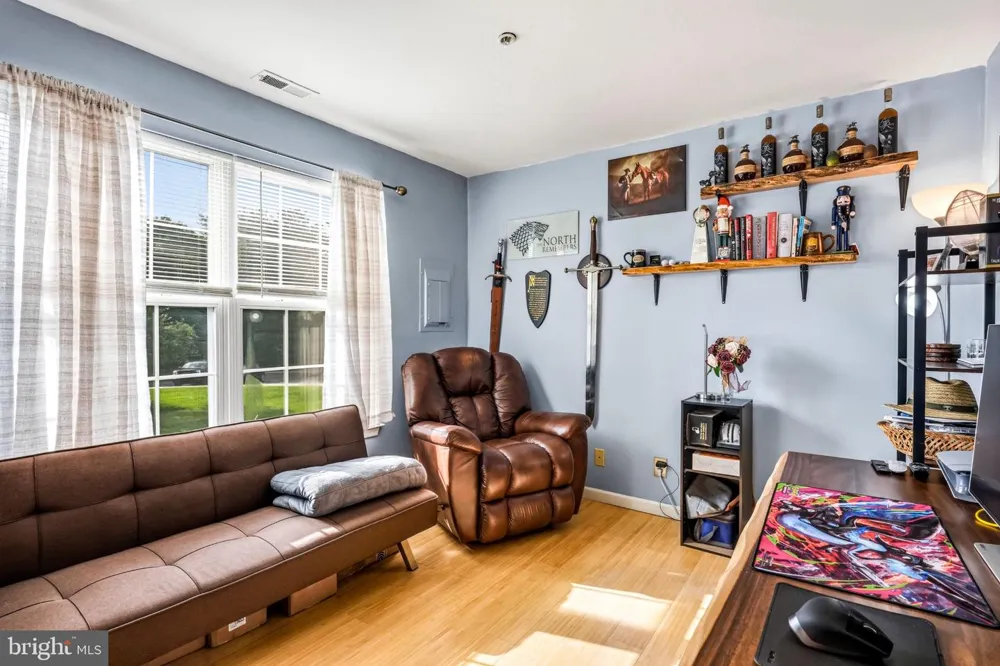 18 CRESTMONT DRIVE Mantua, NJ 08051