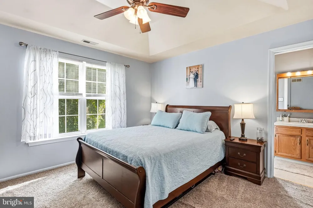 18 CRESTMONT DRIVE Mantua, NJ 08051