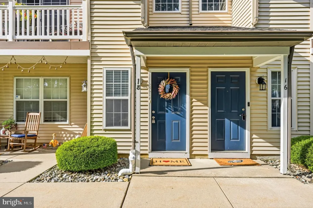 18 CRESTMONT DRIVE Mantua, NJ 08051
