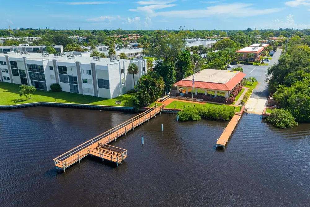 1917 SW Palm City Road Stuart, FL 34994