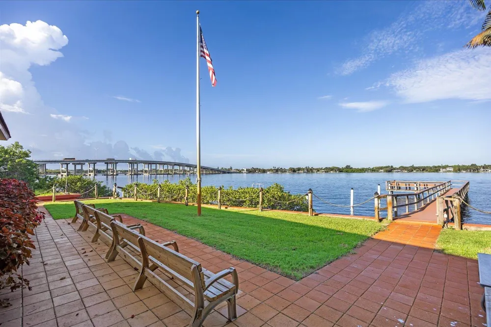 1917 SW Palm City Road Stuart, FL 34994
