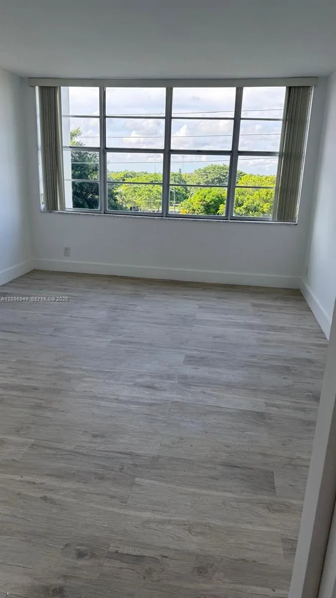 16740 NE 9th Ave #409 North Miami Beach, FL 33162
