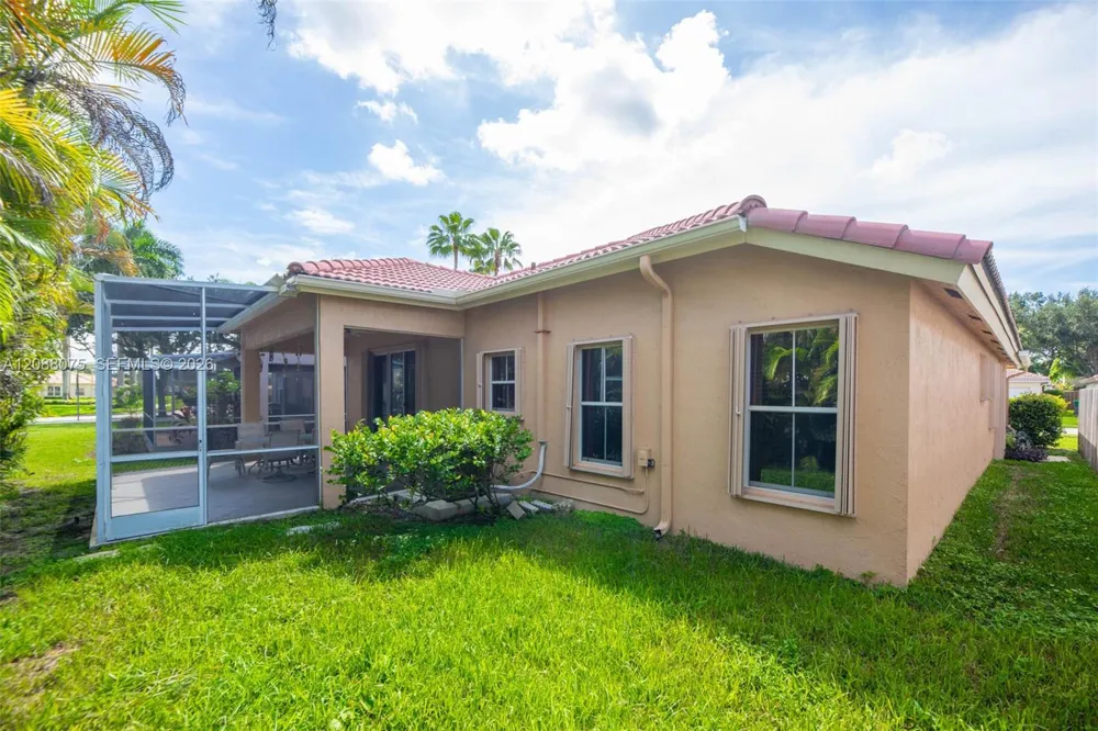 13945 S Cypress Cove Cir Davie, FL 33325