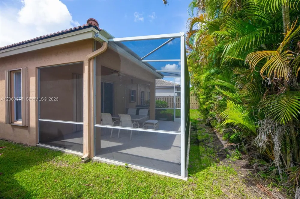 13945 S Cypress Cove Cir Davie, FL 33325