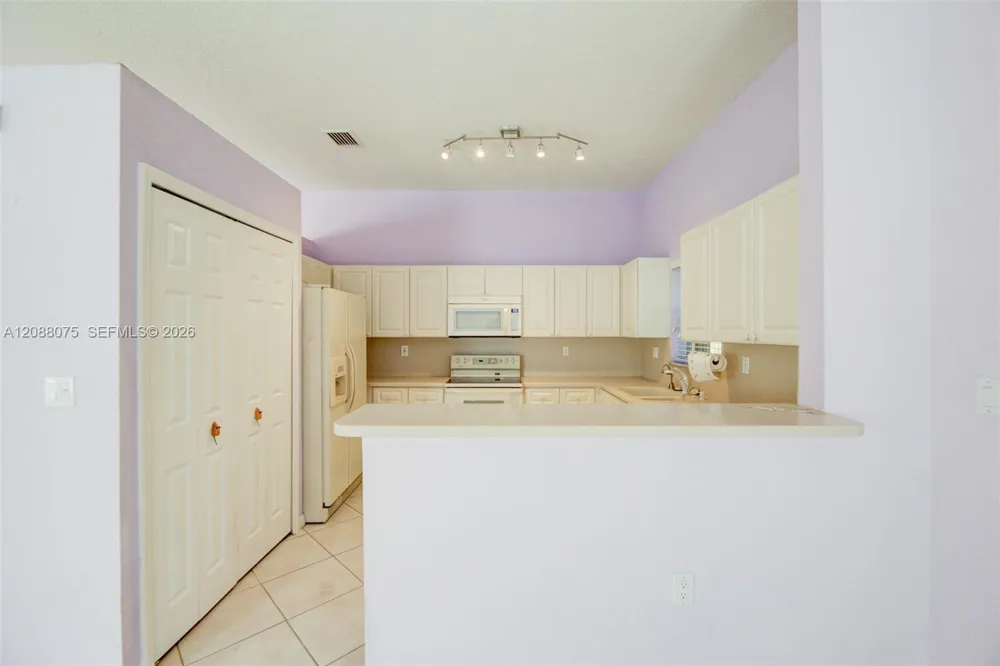 13945 S Cypress Cove Cir Davie, FL 33325