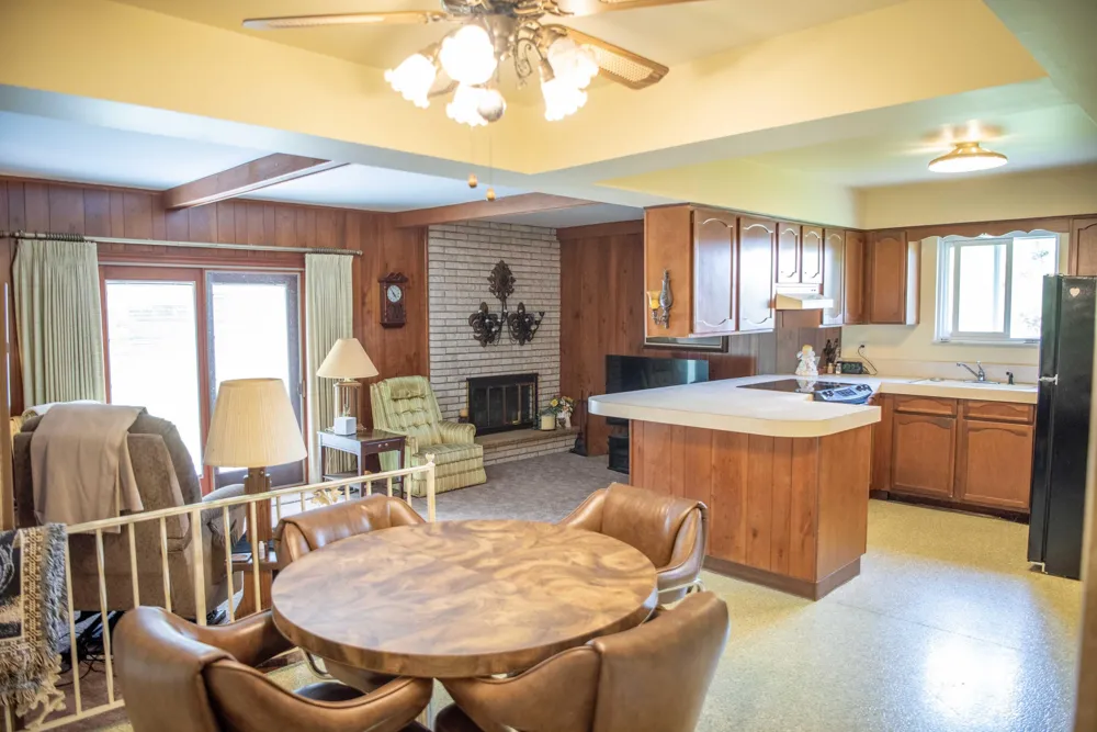 1282 Yorktown Drive Flint, MI 48532