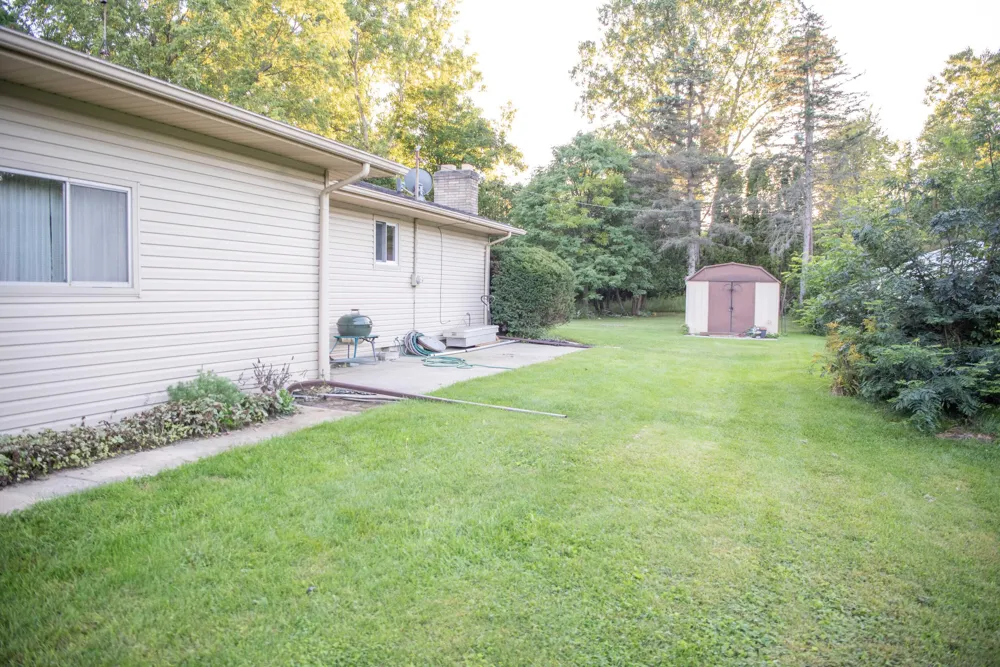 1282 Yorktown Drive Flint, MI 48532