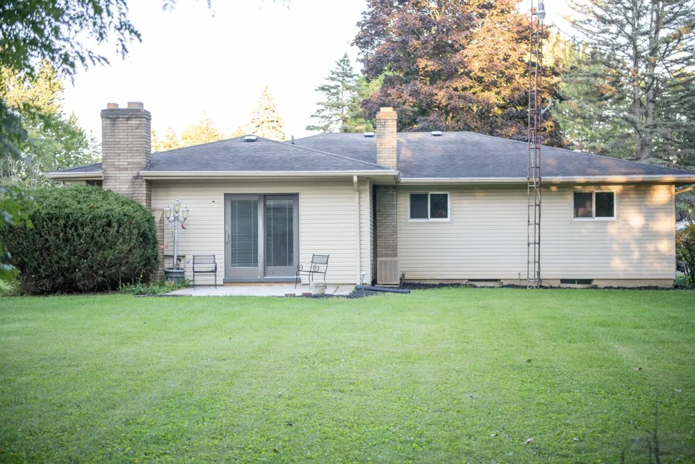 1282 Yorktown Drive Flint, MI 48532
