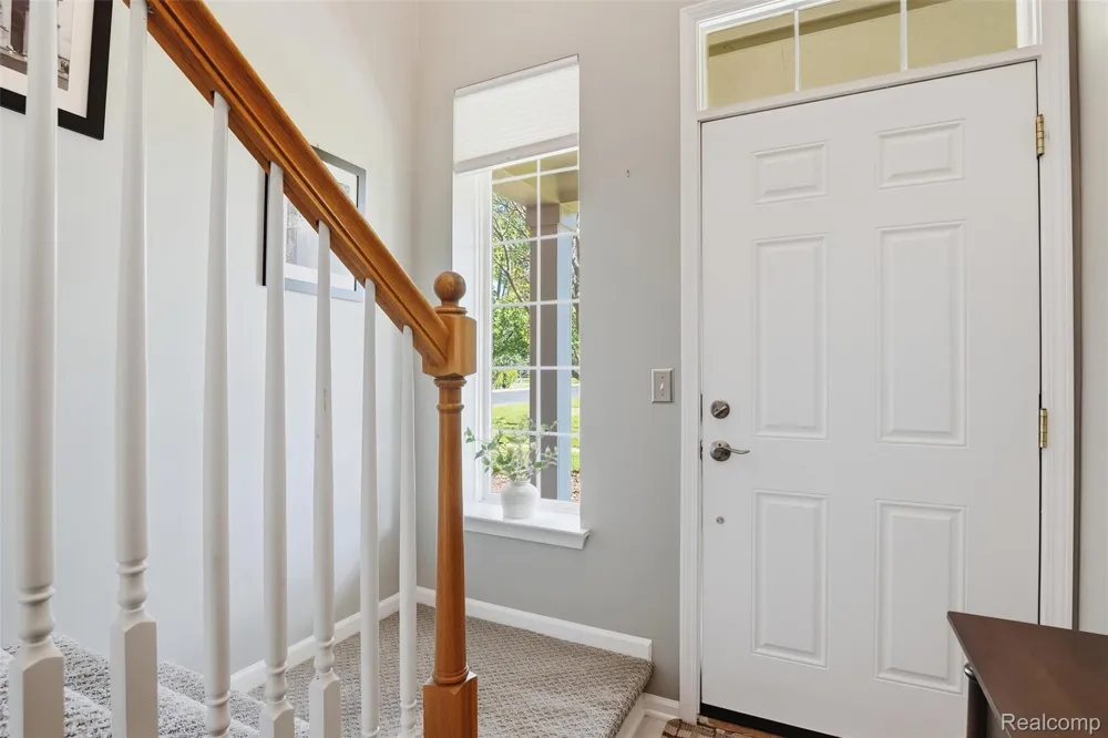 28259 Oakmonte Circle E Lyon Charter Township, MI 48165