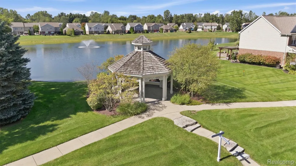 28259 Oakmonte Circle E Lyon Charter Township, MI 48165