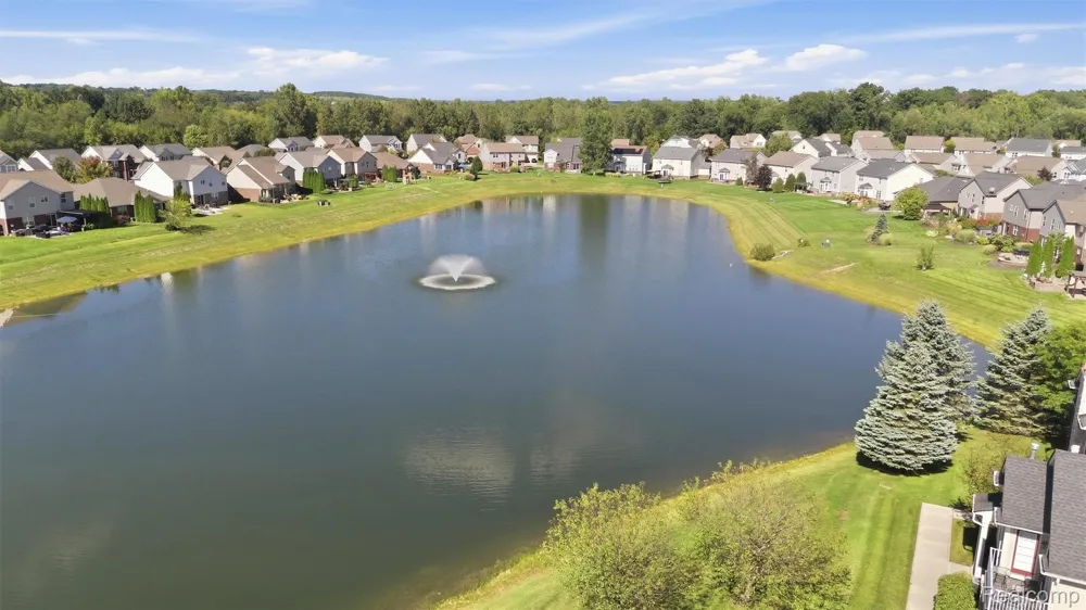 28259 Oakmonte Circle E Lyon Charter Township, MI 48165