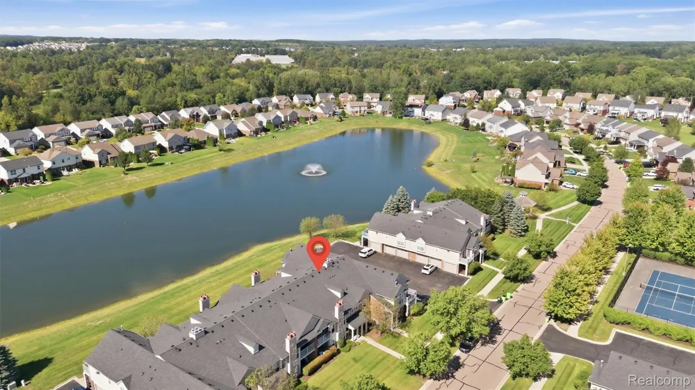 28259 Oakmonte Circle E Lyon Charter Township, MI 48165