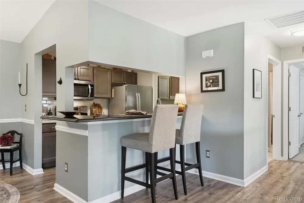 28259 Oakmonte Circle E Lyon Charter Township, MI 48165