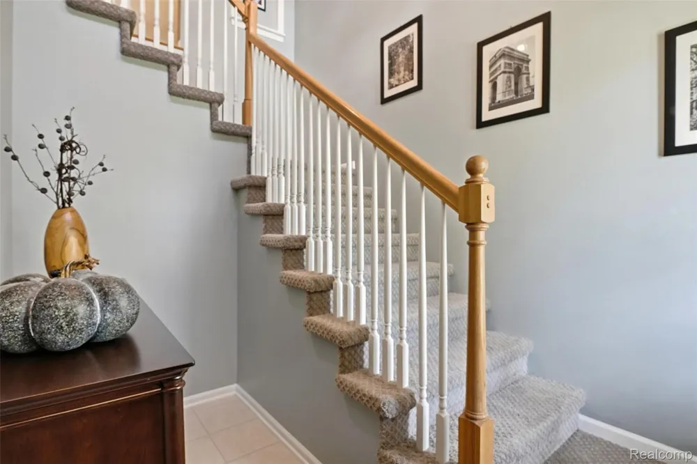 28259 Oakmonte Circle E Lyon Charter Township, MI 48165