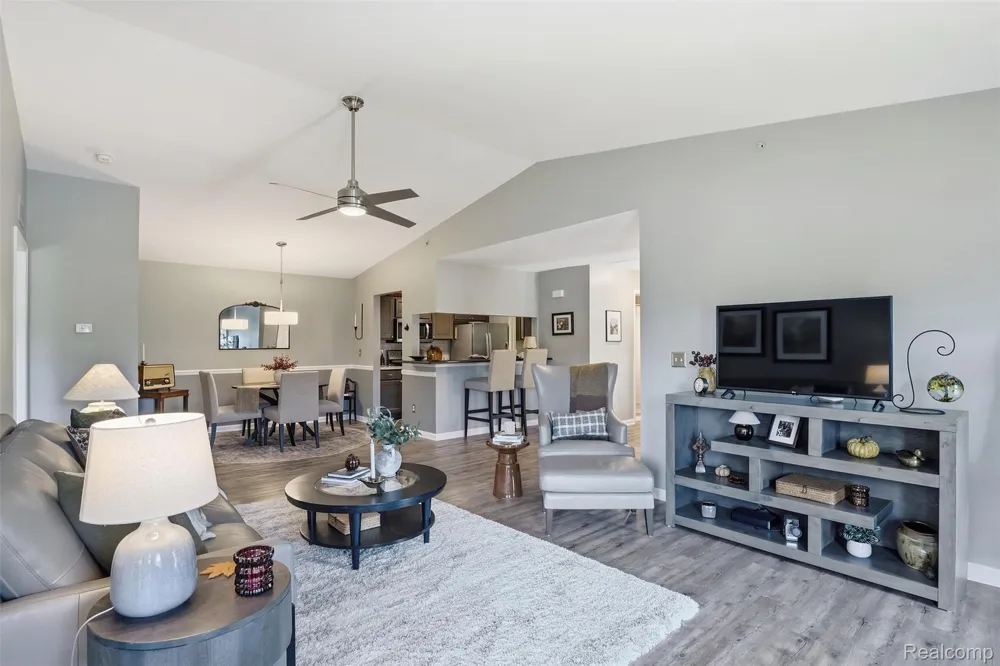 28259 Oakmonte Circle E Lyon Charter Township, MI 48165