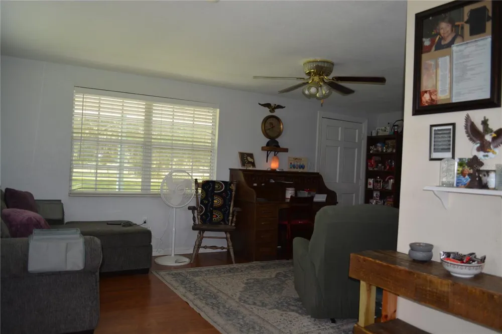 7826 CR 736 Center Hill, FL 33514
