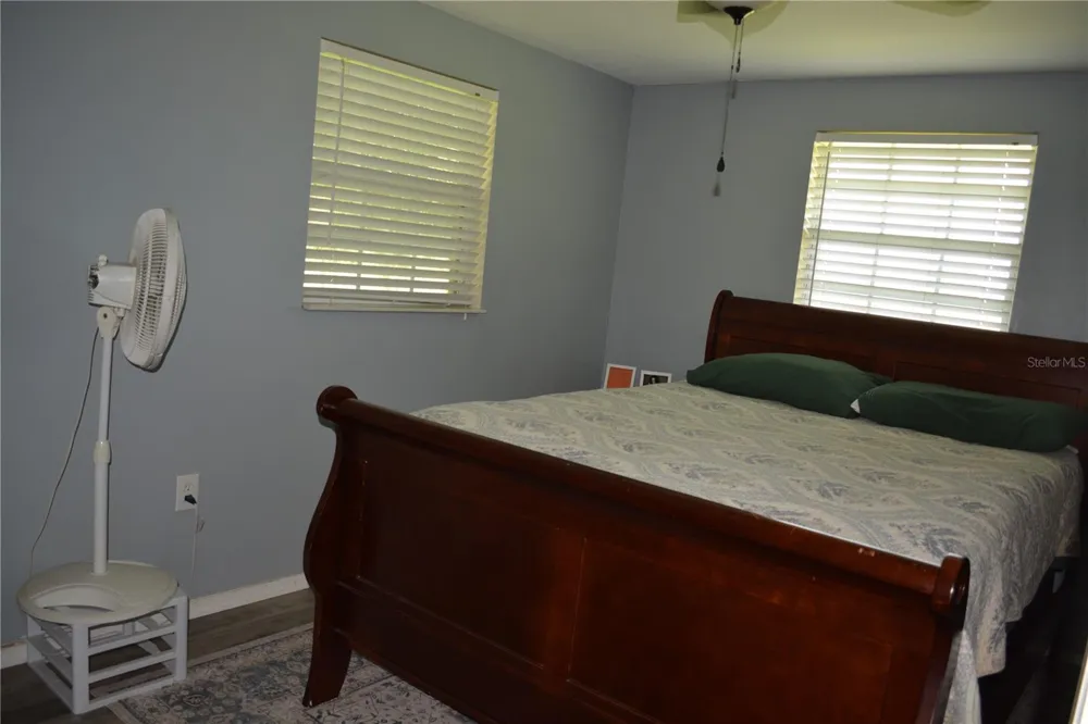 7826 CR 736 Center Hill, FL 33514