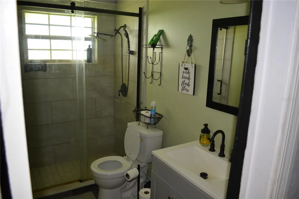 7826 CR 736 Center Hill, FL 33514