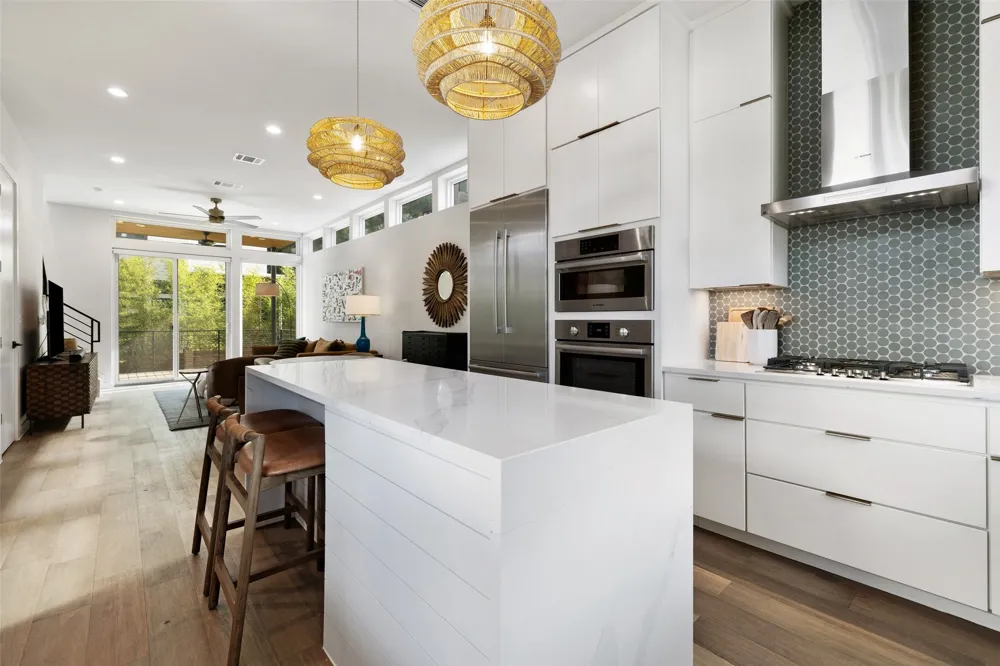 900 S 2nd Street #22 Austin, TX 78704