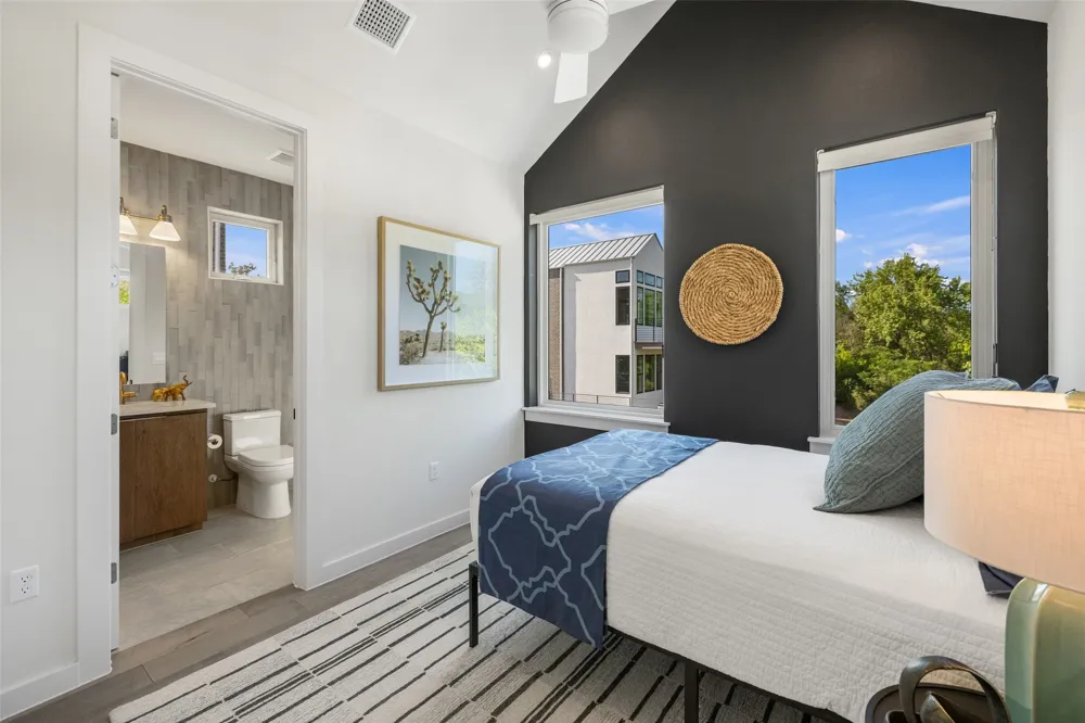 900 S 2nd Street #22 Austin, TX 78704
