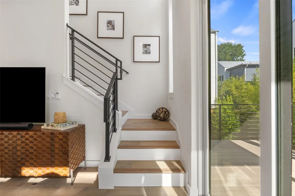 900 S 2nd Street #22 Austin, TX 78704