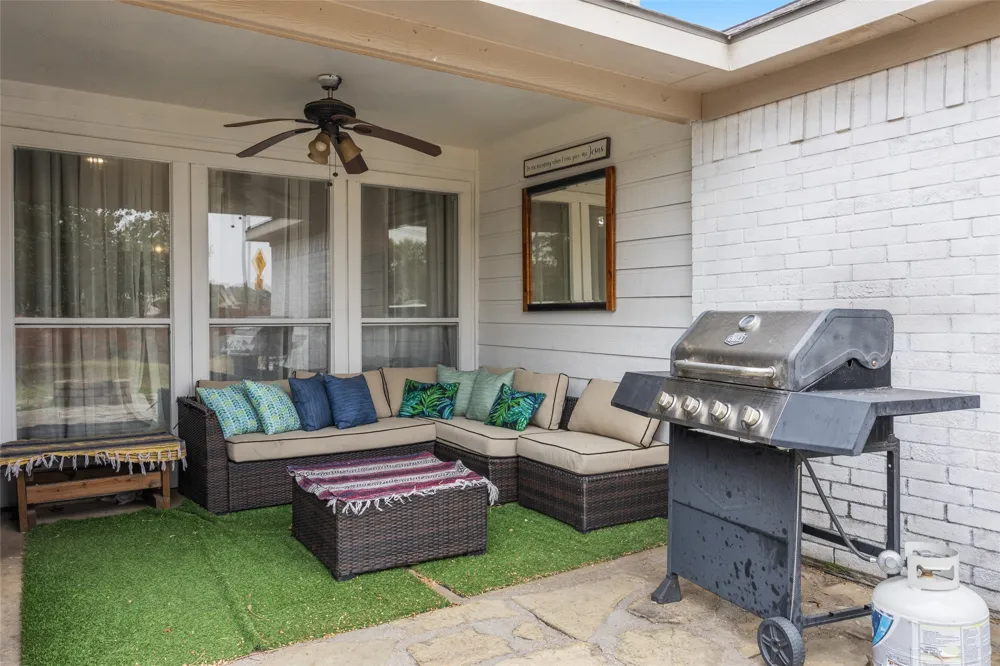 1112 Fawn Meadow Trail Kennedale, TX 76060
