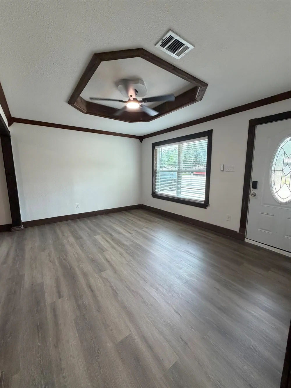401 E Miller Road Garland, TX 75041