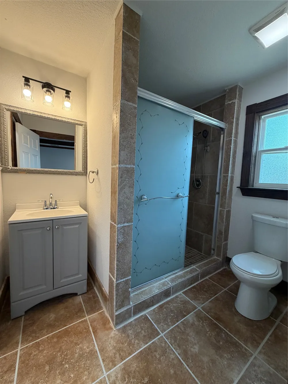 401 E Miller Road Garland, TX 75041