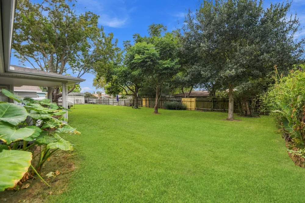416 21st Avenue Texas City, TX 77590