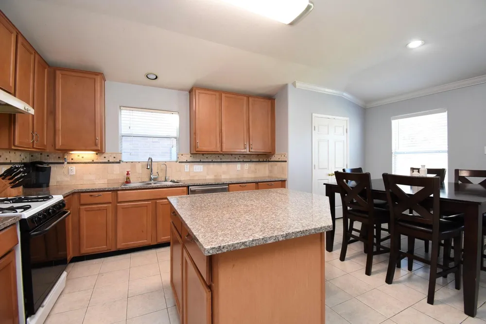 8502 Parapet Place Rosharon, TX 77583
