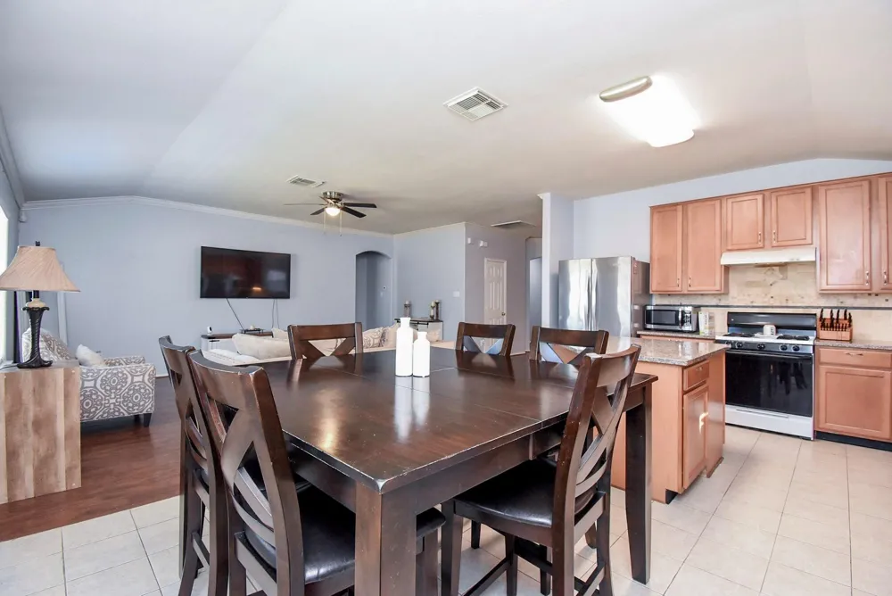 8502 Parapet Place Rosharon, TX 77583
