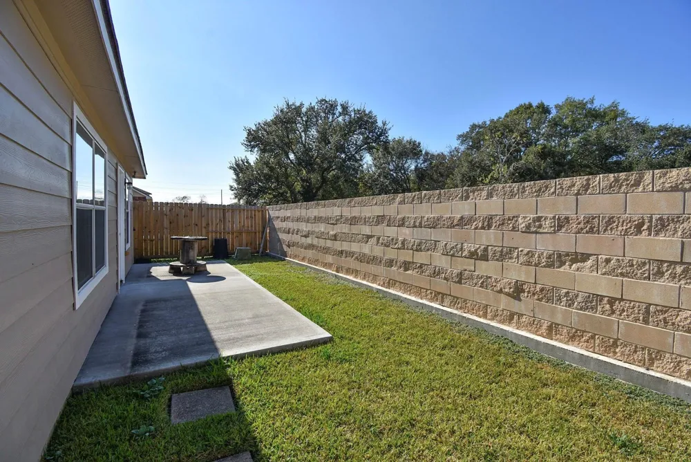 8502 Parapet Place Rosharon, TX 77583