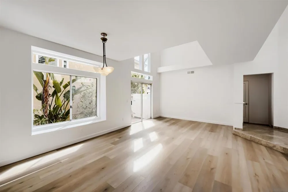 11060 Corte Playa Merida San Diego, CA 92124