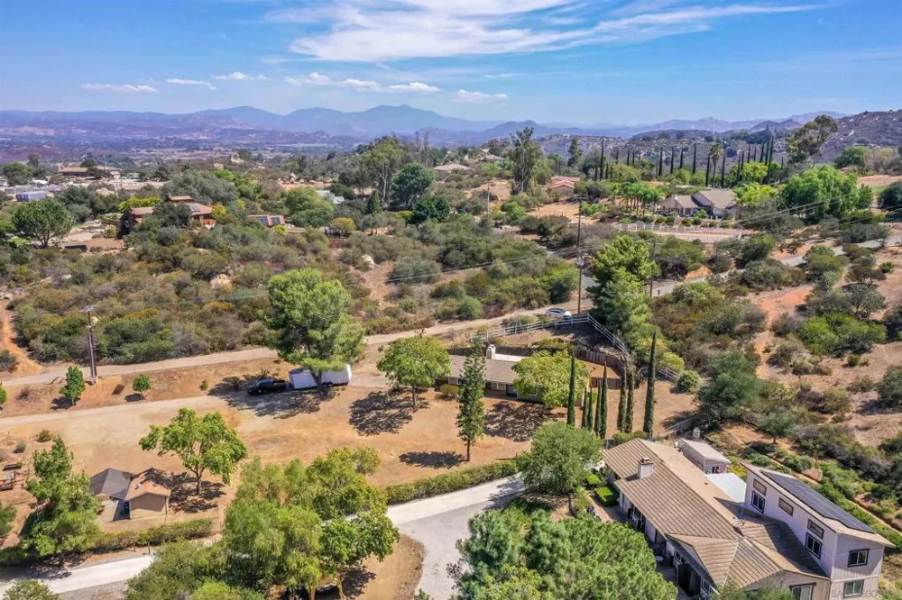 17675 Rancho De Carole Ramona, CA 92065