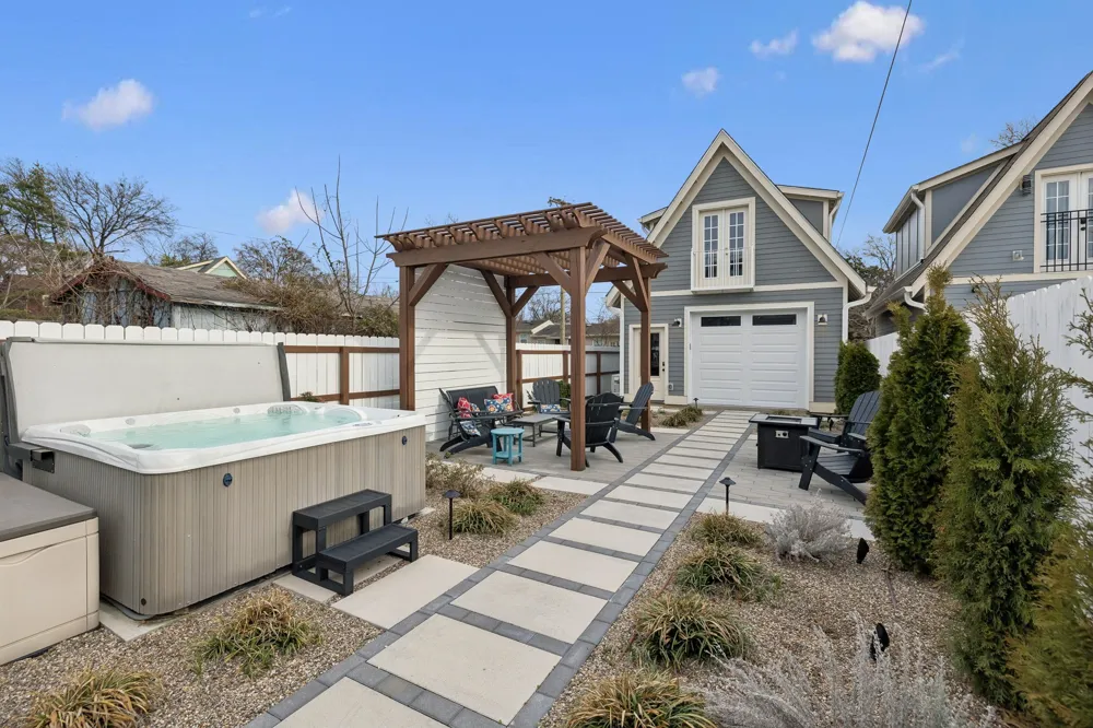 600B Fatherland St Nashville, TN 37206