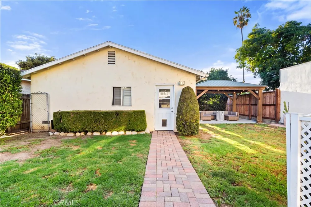 7741 Friends Avenue Whittier, CA 90602