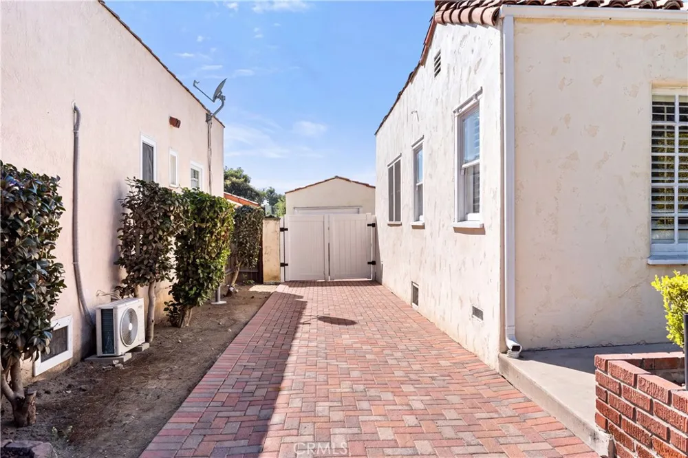 7741 Friends Avenue Whittier, CA 90602