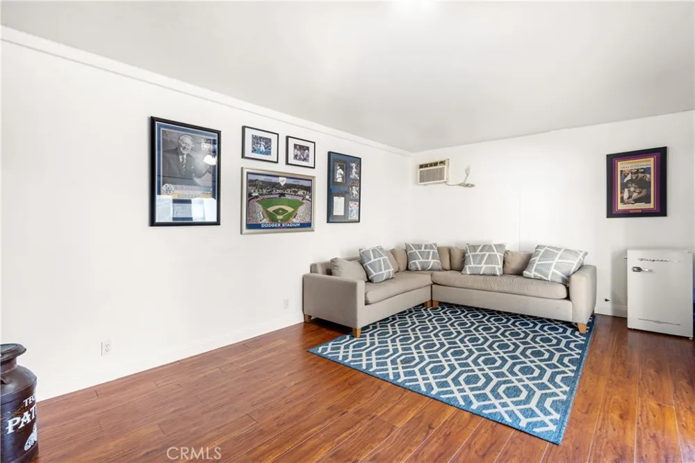7741 Friends Avenue Whittier, CA 90602