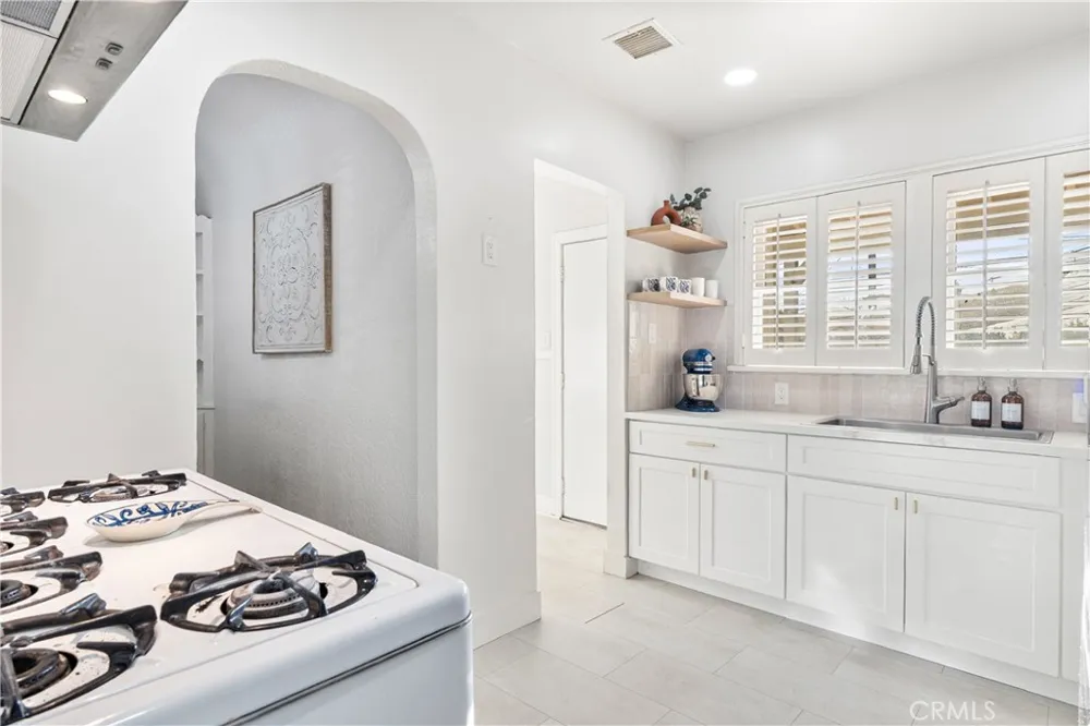 7741 Friends Avenue Whittier, CA 90602