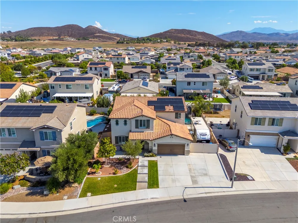 31194 Windstone Drive Winchester, CA 92596