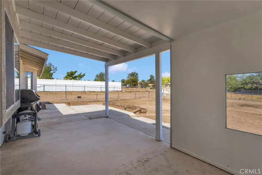 18190 Pitache Street Hesperia, CA 92345