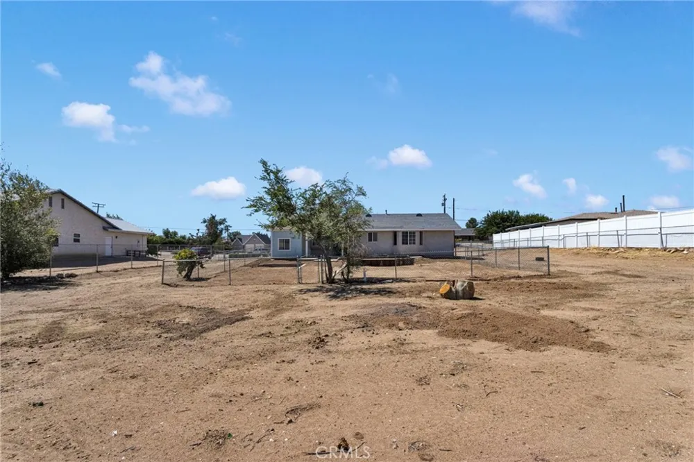 18190 Pitache Street Hesperia, CA 92345