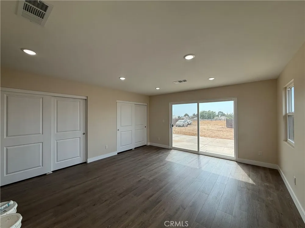 12914 2nd Yucaipa, CA 92399