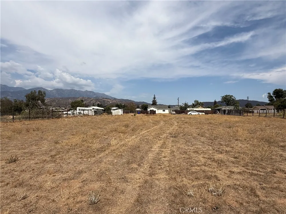 12914 2nd Yucaipa, CA 92399
