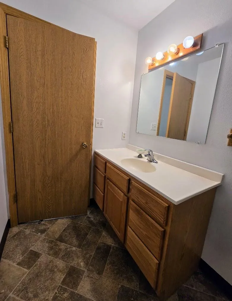 163 Ridgeview Drive Pipestone, MN 56164