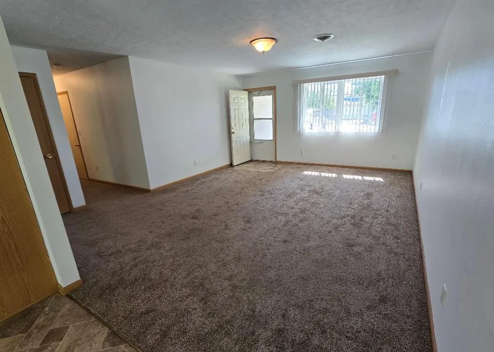 163 Ridgeview Drive Pipestone, MN 56164