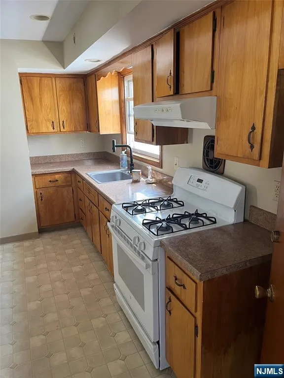334 Copeland Avenue 2 Lyndhurst, NJ 07071